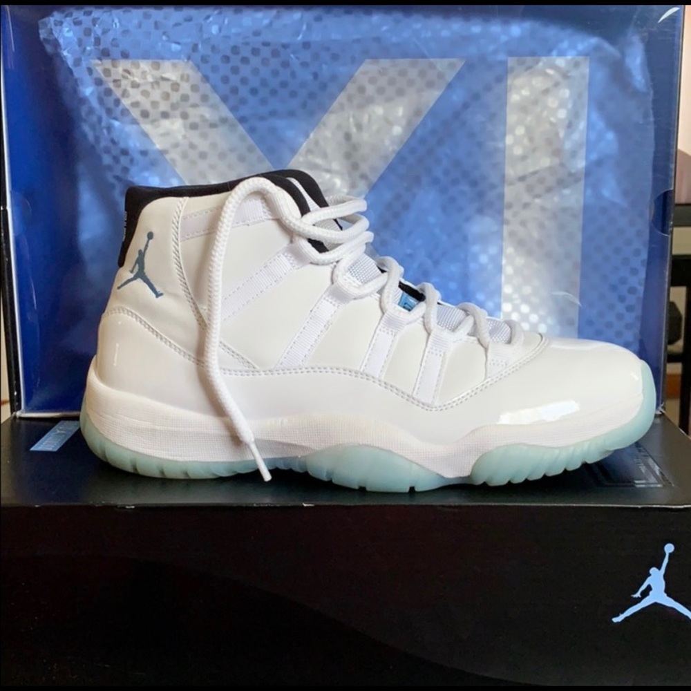 Jordan 11 legend blue